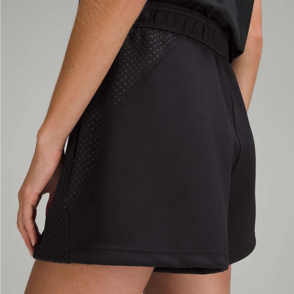 Lululemon Embossed Panel High Rise Shorts - Picture 3 of 14